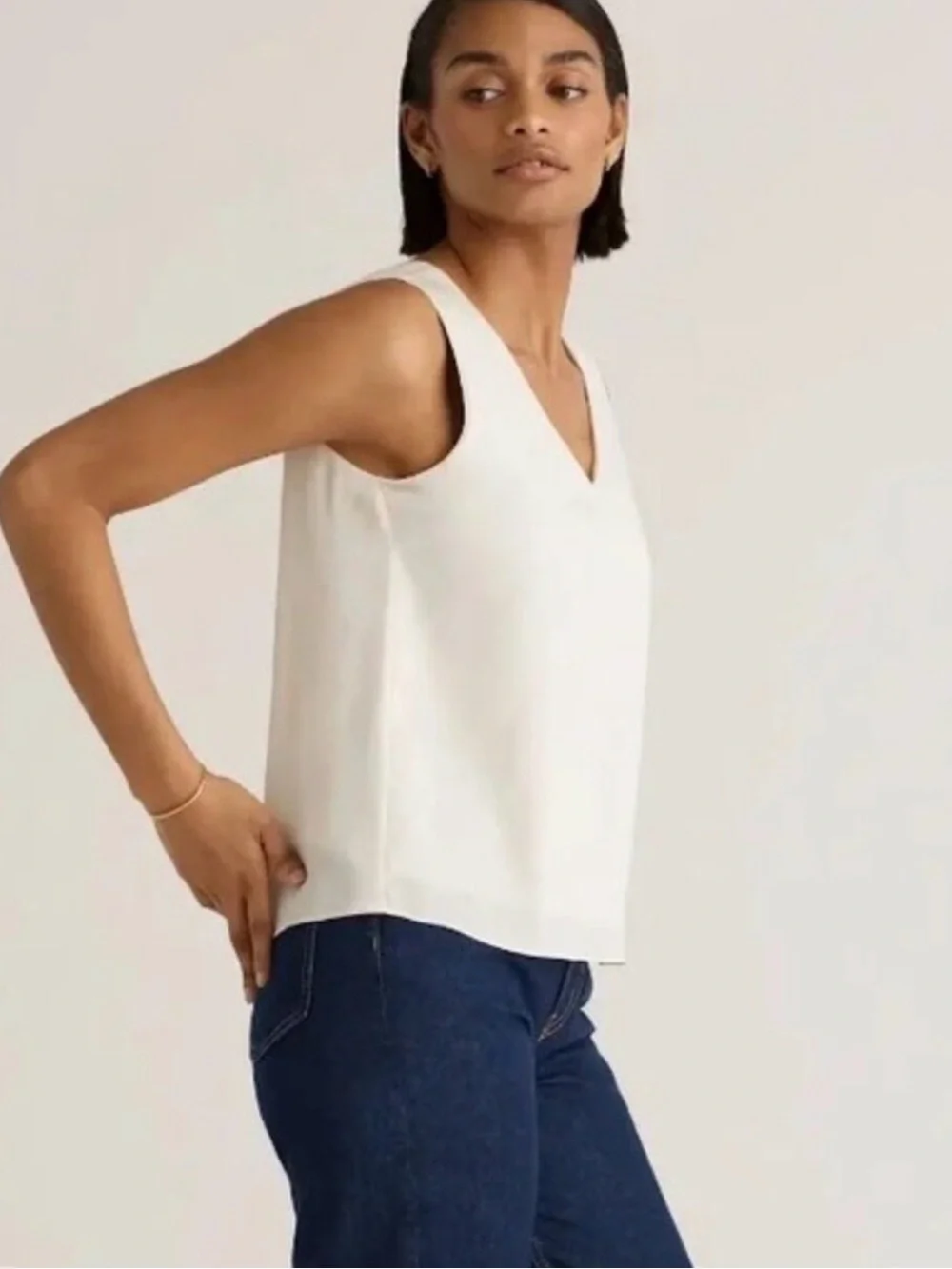 1 day sale! Quince silk top ๐ - Picture 1 of 7